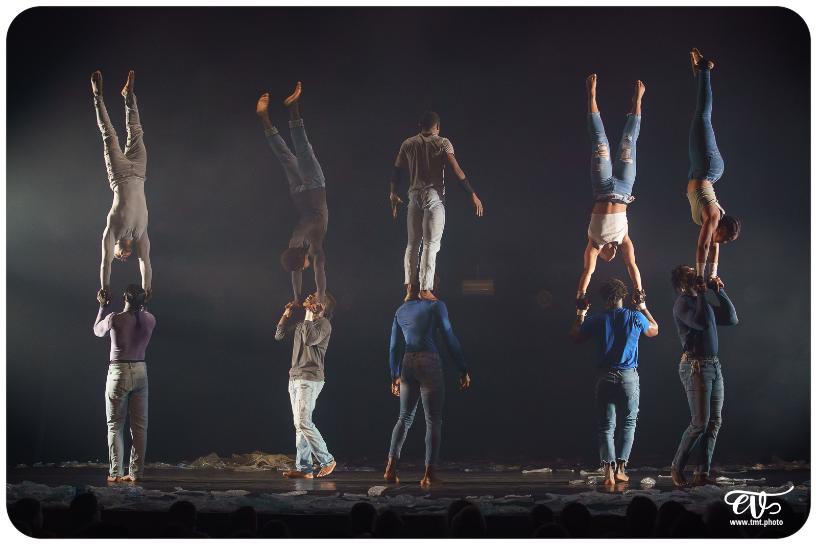 YÉ ! (L'EAU) (CIRCUS BAOBAB)